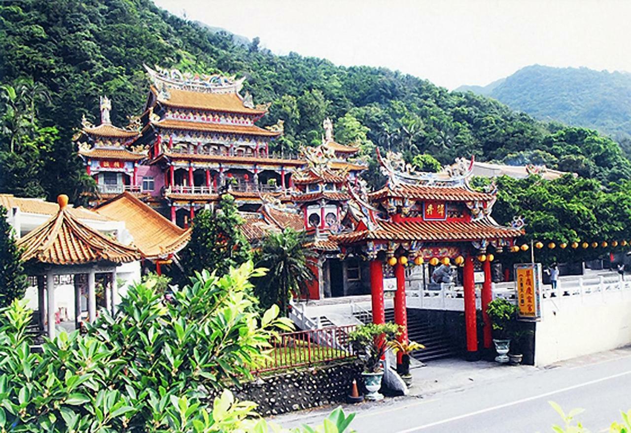 Migratory Birds Hotel Toucheng Exterior photo